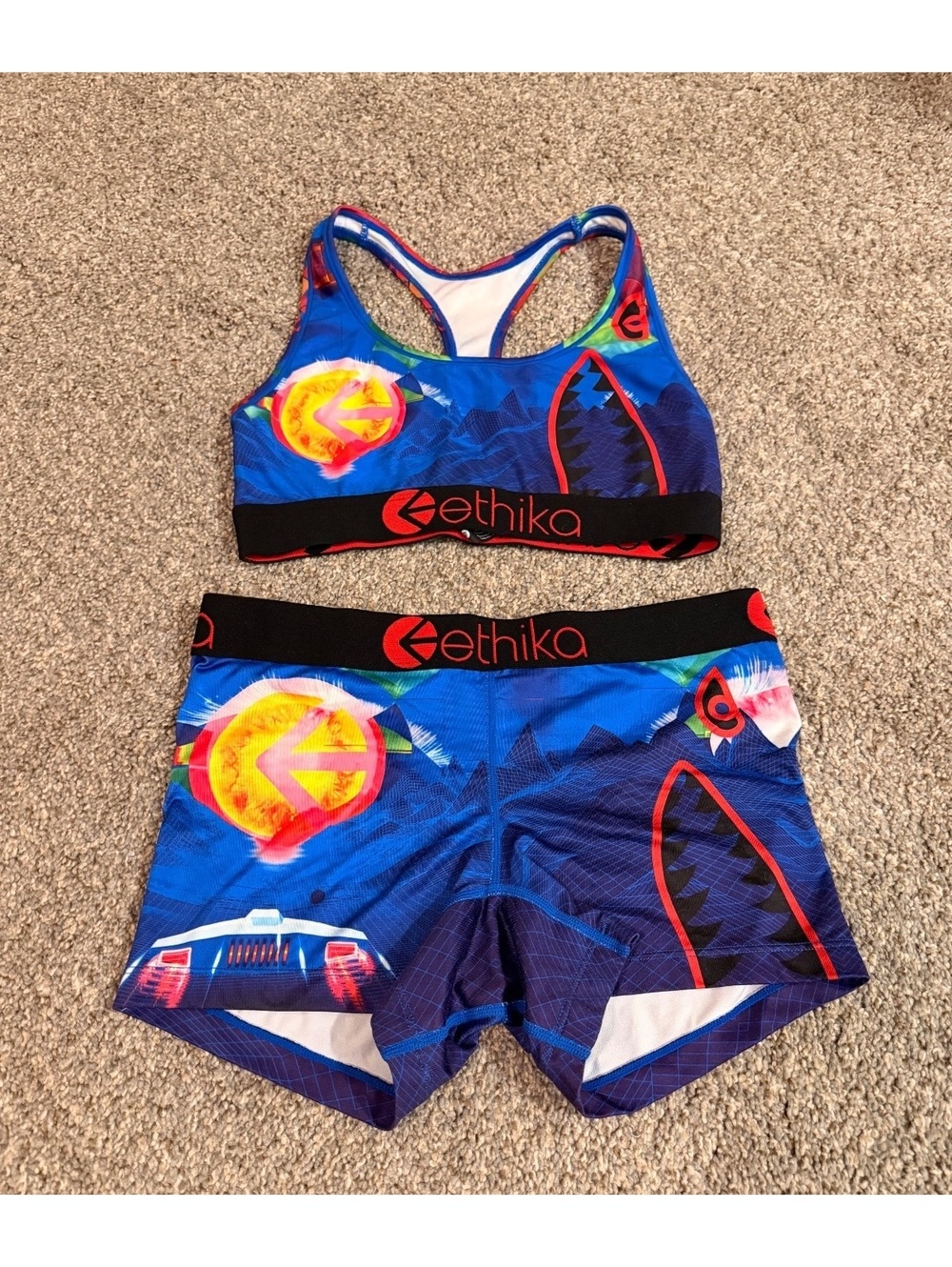 Ethika Women’s Blue Graphic Sports Bra & Shorts Set Medium